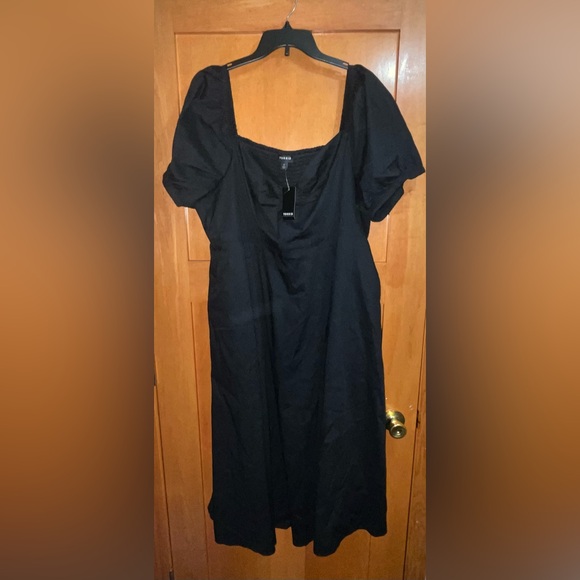 Torrid Black Poplin Puff Sleeve Midi Dress New Tag! Womens Size 4X - Picture 3 of 8